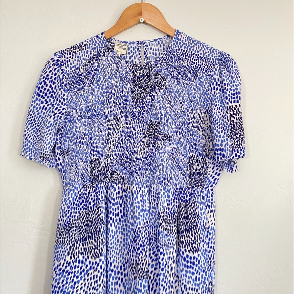 Baum Und Pfergarten Midi Dress Women Size Medium? Blue White Smocked Rain Drop